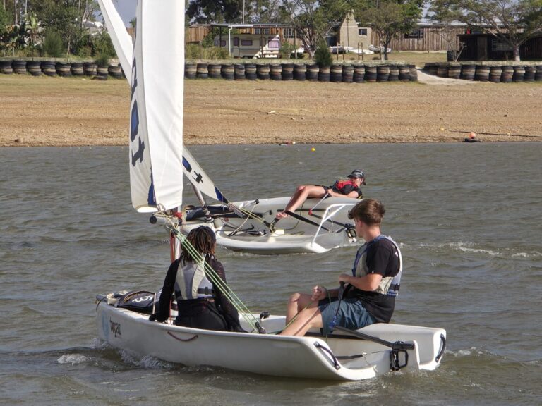 Youth dinghy sailing camps in the Western Cape - Dinghy sailing lessons