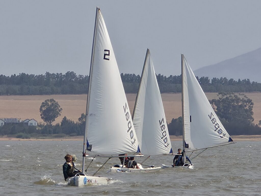 Follow the leader - Youth dinghy sailing camps at Theewater Sports Club