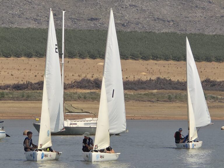 Sail training - Youth dinghy sailing camps Cape Town